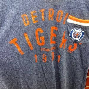 Womens Detroit tigers shirt